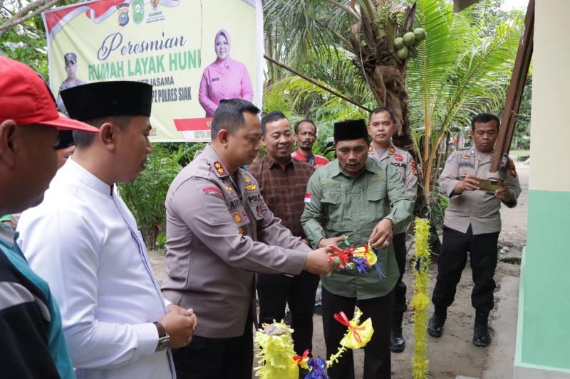 Resmikan dan Serahkan RLH,Program Kerjasama UPZ Polres dan Baznas Kabupaten Siak,Ini Harapan AKBP Asep Sujarwadi